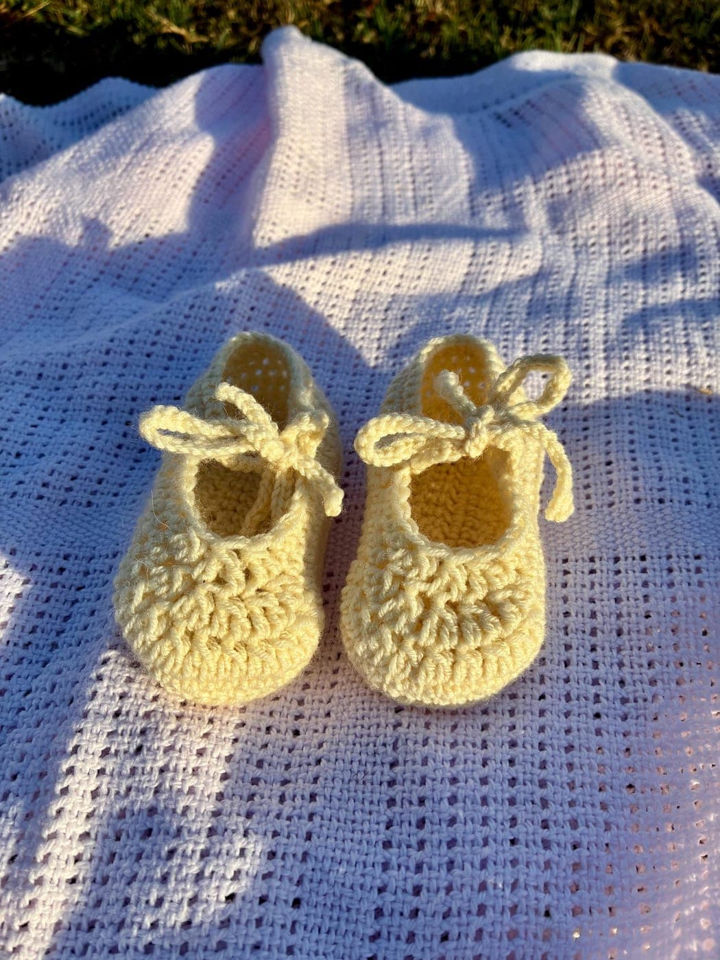 Crochet Baby Booties · Ballet Style - handmade in Marbella