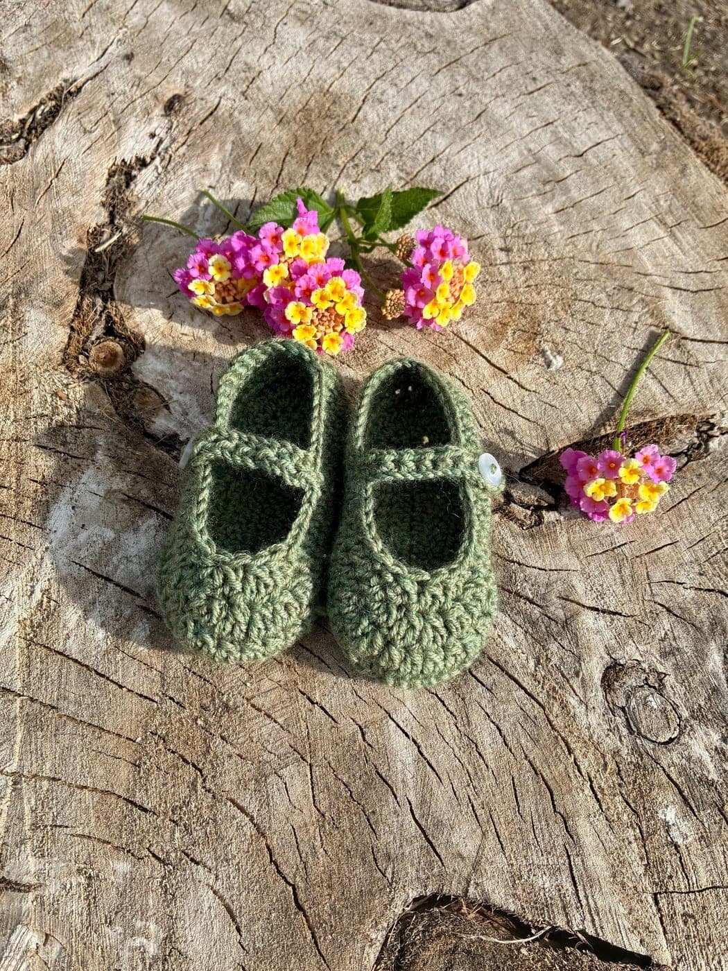 Hand-Crocheted Baby Booties · Newborn - handmade in Marbella
